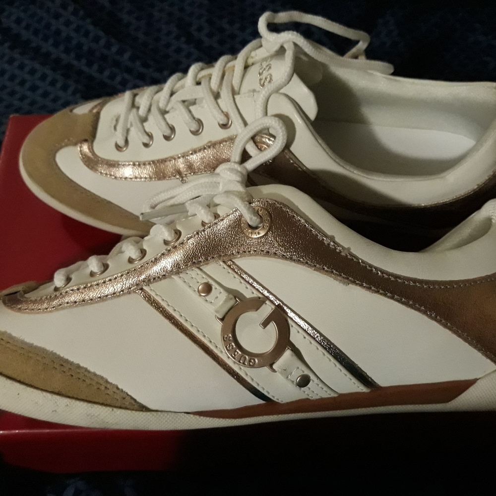 Guess size 7
